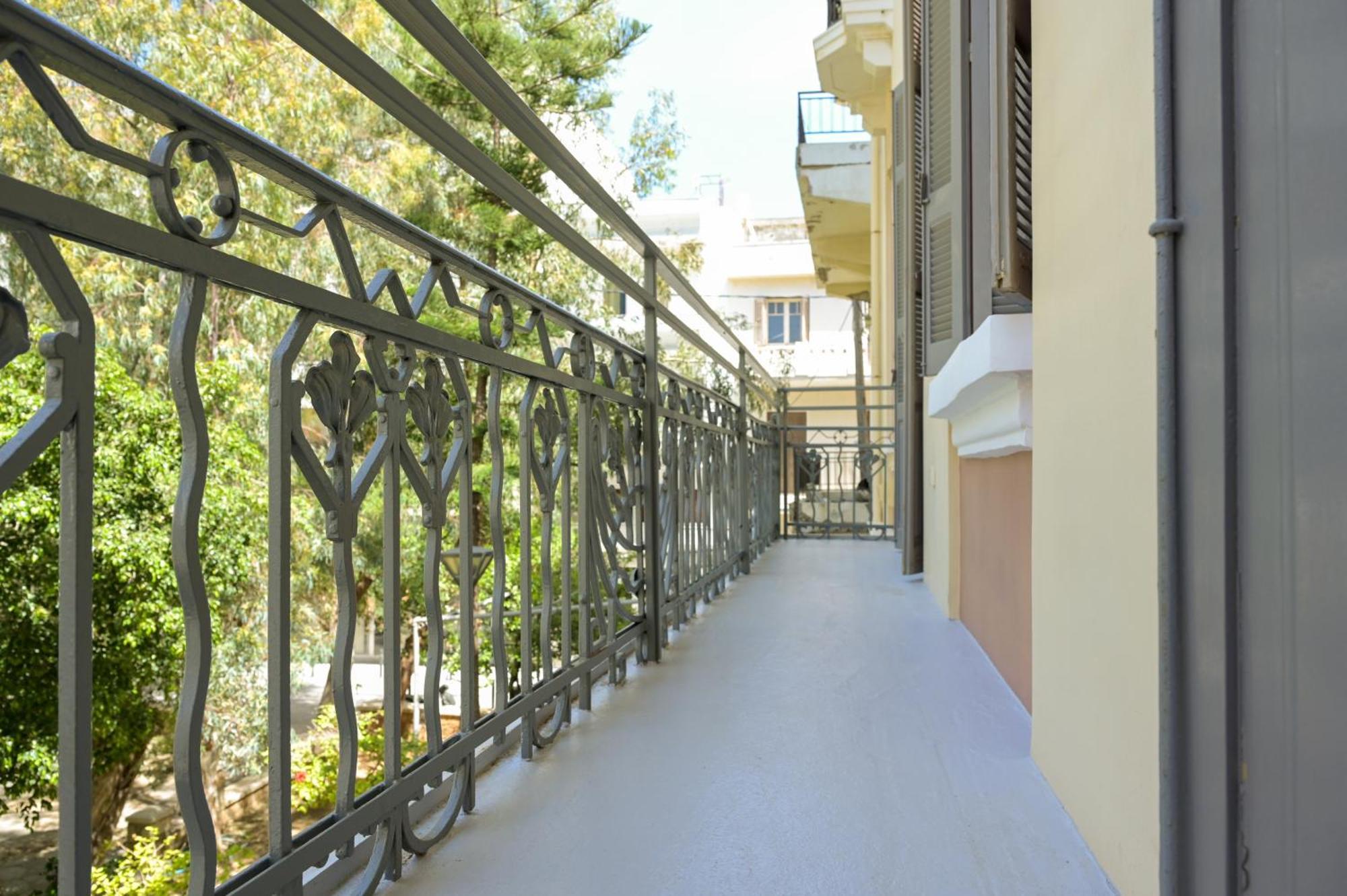 Spacious Center Maisonette